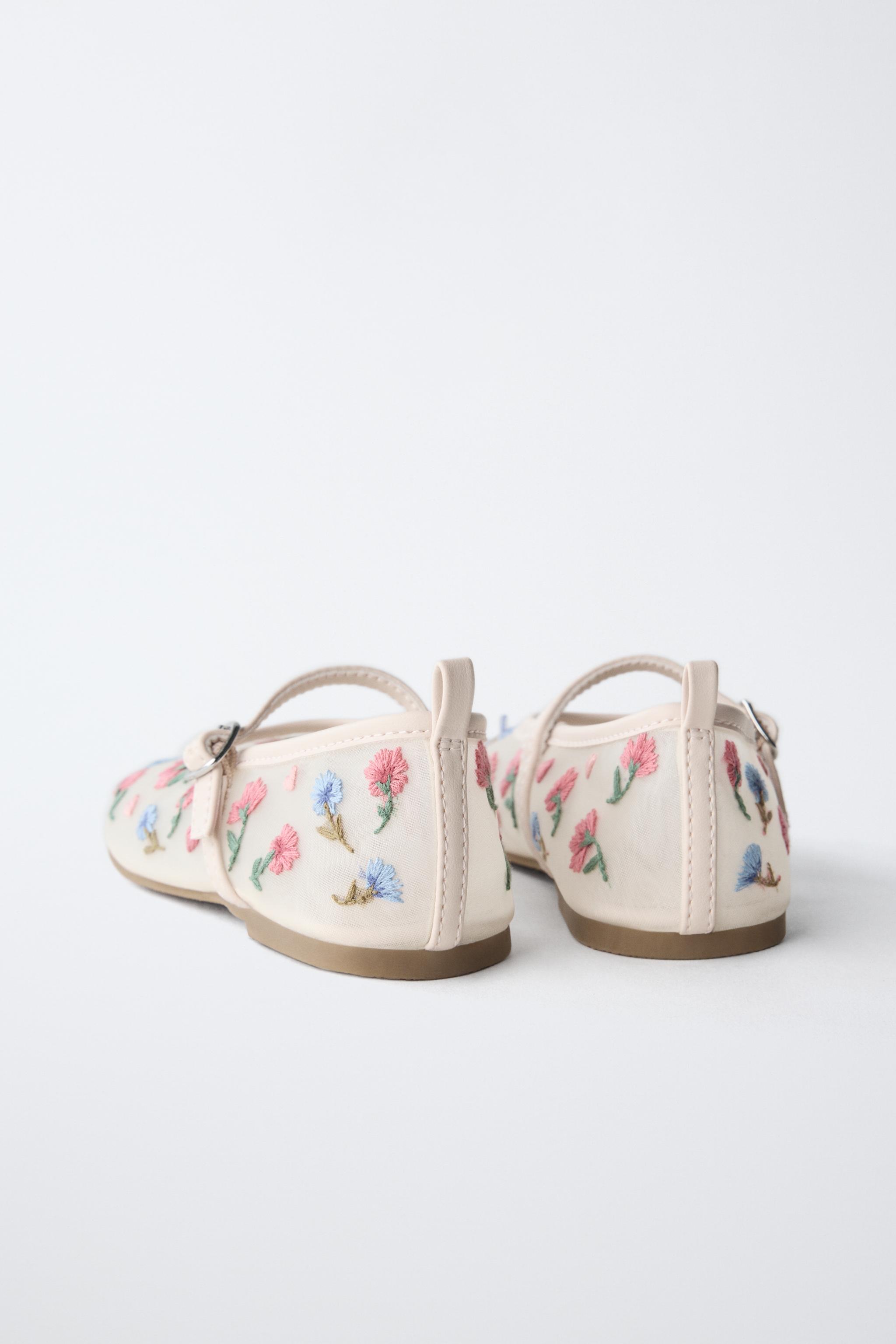 FLORAL EMBROIDERY BALLET FLATS